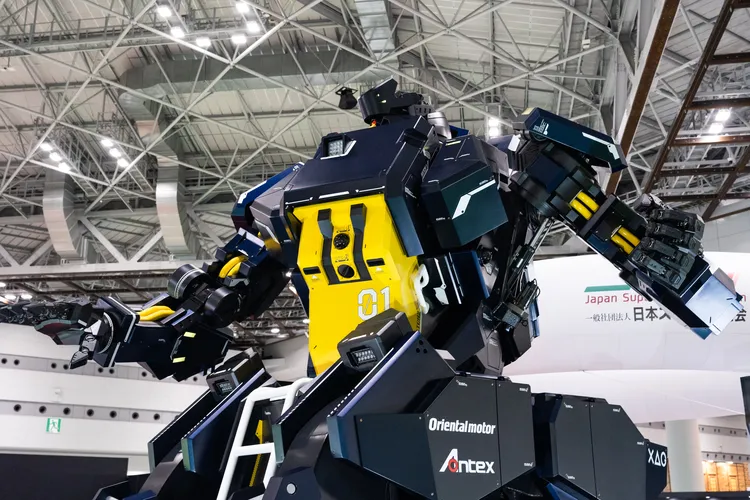 Сначала боевая лига роботов, а затем освоение Луны: огромный пилотируемый робот-трансформер представлен в Японии